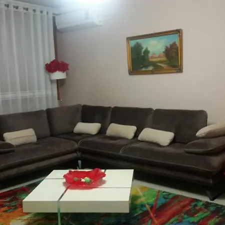 Robert;s 2 Appartement *